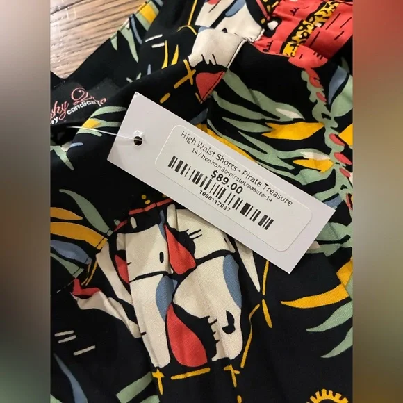 Trashy Diva High Waist Shorts- Pirate Treasure Print size 14 NWT - Picture 4 of 6